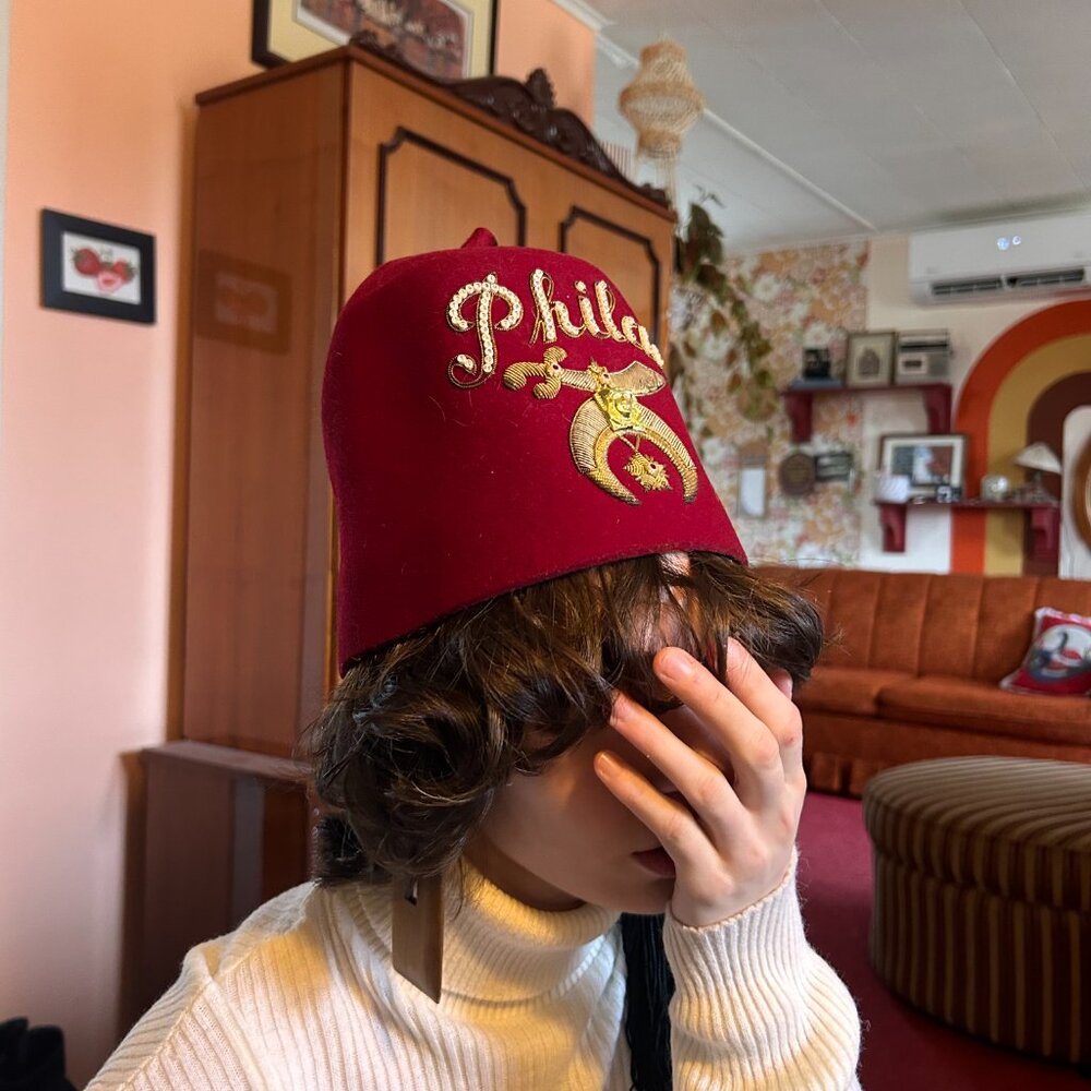 1950s handmade Shriners Philae Halifax genuine leather felted tassel fez!